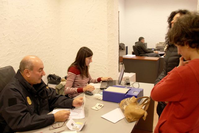 El Ayuntamiento ubica en la calle Mayor la oficina del DNI y la delegación de la Dirección General de Industria - 1, Foto 1