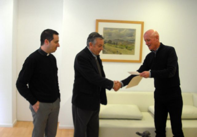 El Ayuntamiento torreño recauda casi 900 euros para Cáritas con el II Certamen de Teatro Aficionado Juan Baño - 3, Foto 3