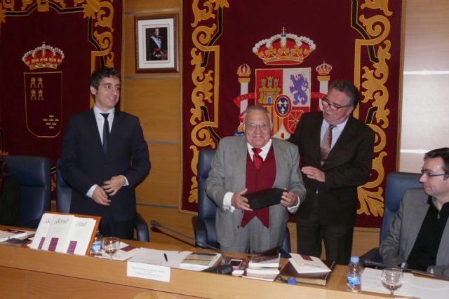 El Ayuntamiento de Molina de Segura acoge el acto de entrega del X Premio Setenil 2013 al Mejor Libro de Relatos Publicado en España - 2, Foto 2