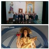 Numerosas personas acompañan a la imagen de Santa Eulalia en la solemne procesin celebrada por las calles ms cntricas de la ciudad de Totana