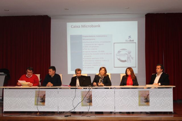 La Casa de Cultura acogi una jornada de presentacin de diversas herramientas de ayuda al pequeño comercio, Foto 2