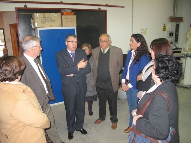 Visita a APICES del director general de Discapacidad - 1, Foto 1