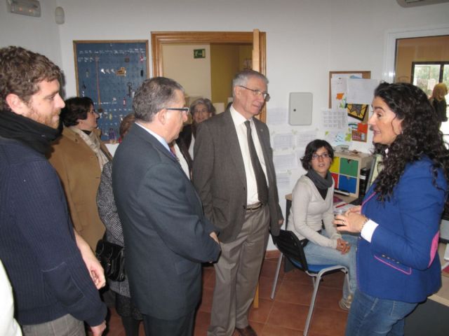 El concejal de Atención Social visita las instalaciones de APICES. - 2, Foto 2