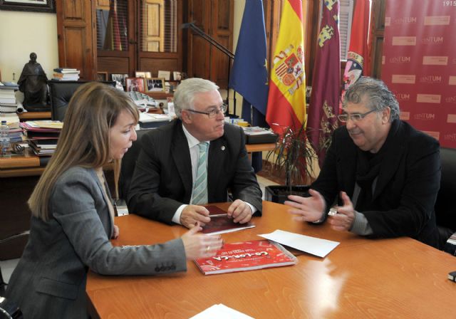 La Universidad de Murcia entrega fondos por venta de libro infantil para la reconstrucción de Lorca - 2, Foto 2