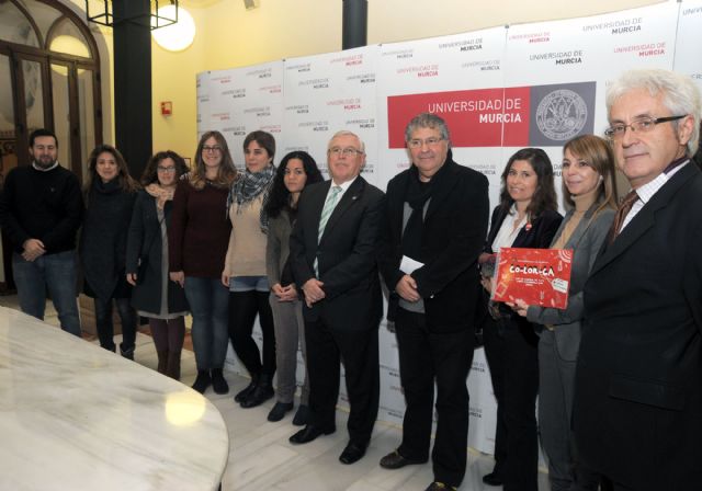 La Universidad de Murcia entrega fondos por venta de libro infantil para la reconstrucción de Lorca - 3, Foto 3