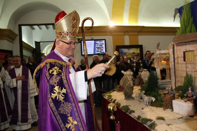 Mons. Lorca Planes anima a la comunidad universitaria de la UCAM a vivir la Navidad cerca de Dios - 1, Foto 1