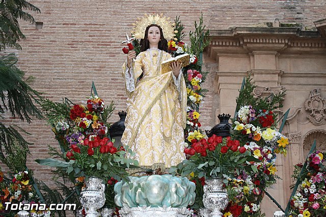 The floral offering to the patron of Totana officially closed the cast of religious festivities and celebrations of the patron saint of Santa Eulalia 2013, Foto 1