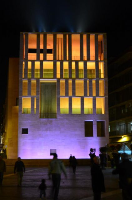 El edificio anexo al Ayuntamiento estrena iluminación ornamental esta noche - 1, Foto 1