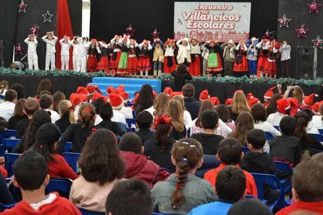 Los niños pinatarenses dan la bienvenida a la Navidad en el II Encuentro de Villancicos escolares - 1, Foto 1