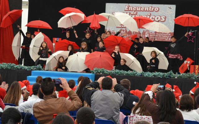 Los niños pinatarenses dan la bienvenida a la Navidad en el II Encuentro de Villancicos escolares - 3, Foto 3