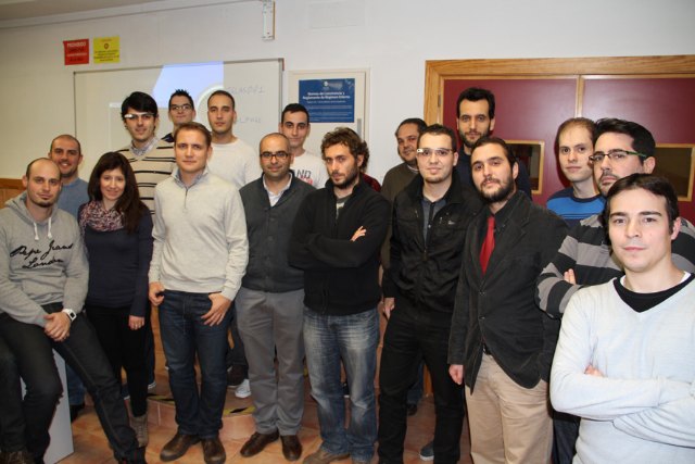 La UCAM comienza a impartir el primer curso de desarrolladores de aplicaciones de Google Glass - 1, Foto 1