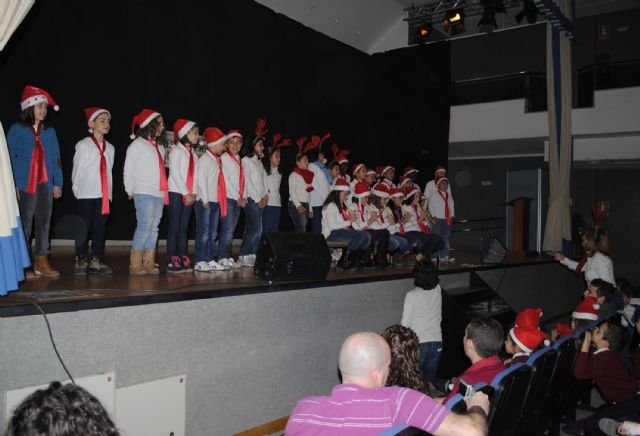 El tradicional festival de villancicos reúne a cerca de 100 escolares en Las Torres de Cotillas - 1, Foto 1