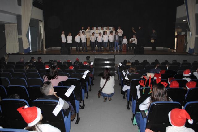 El tradicional festival de villancicos reúne a cerca de 100 escolares en Las Torres de Cotillas - 5, Foto 5
