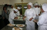 Los alumnos de la Escuela de Hostelera de Murcia contribuyen a dar a conocer las mejores materias primas de la gastronoma regional