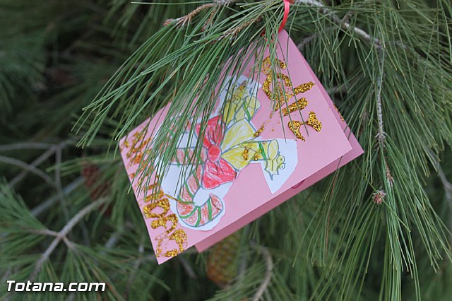 Varios expositores conforman la I Feria de Navidad, instalada en la Plaza de la Balsa Vieja - 2