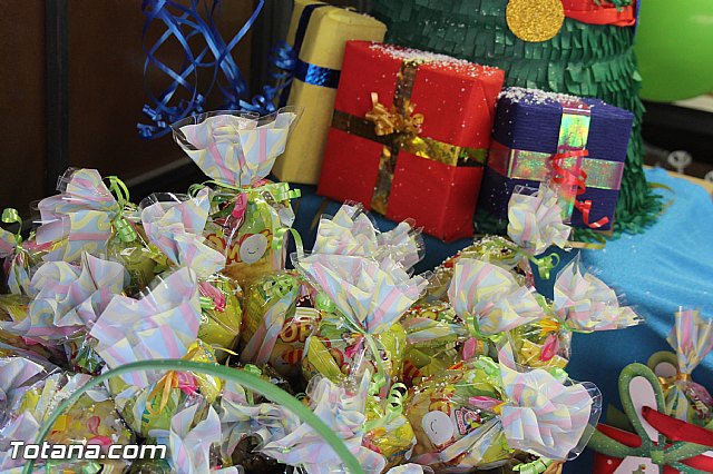 Varios expositores conforman la I Feria de Navidad, instalada en la Plaza de la Balsa Vieja - 7