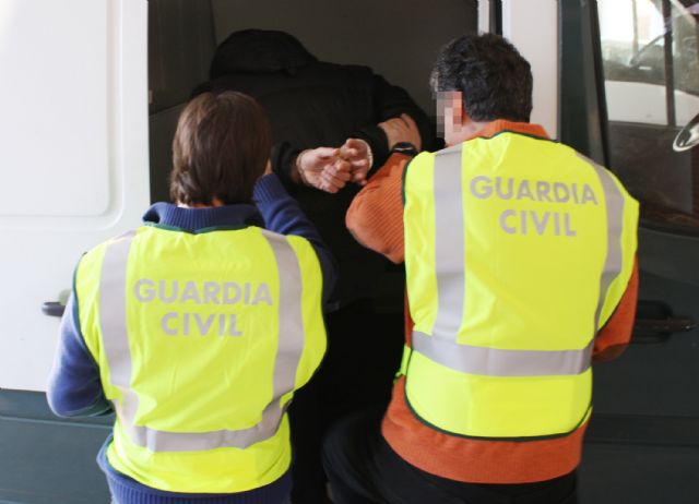 La Guardia Civil localiza y detiene a uno de los delincuentes económicos más buscados en España y Portugal - 4, Foto 4