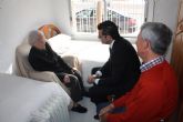 El alcalde de Torre-Pacheco visita a la persona más longeva del municipio