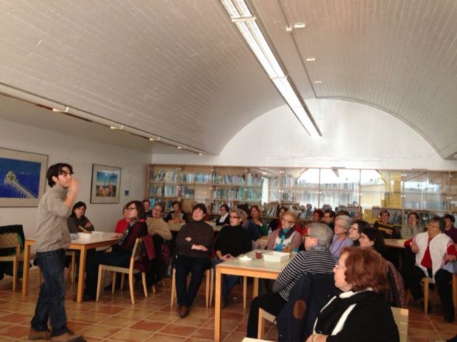 Un grupo de 50 jumillanas asisten en Sangonera a un taller sobre el uso saludable de plantas - 4, Foto 4