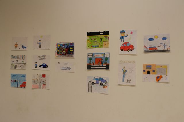 El I Concurso de Pintura y Dibujo ¿Cómo ves a tu policía? finaliza con una participación de más de 300 obras presentadas - 1, Foto 1