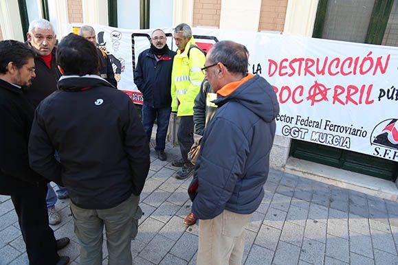 CGT convoca, el viernes 20 de diciembre, huelgas en los ferrocarriles - 2, Foto 2