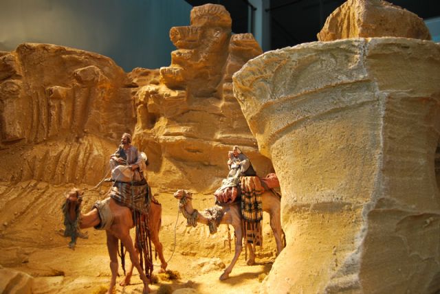 La Virgen y el Niño emprenden la huida a Egipto por las playas de Bolnuevo - 1, Foto 1