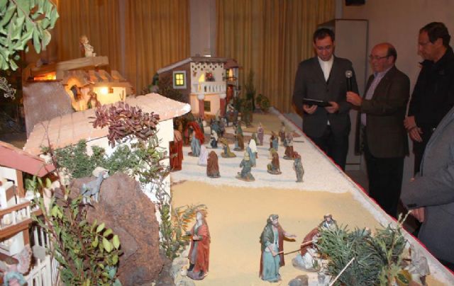La Navidad llega al centro municipal de La Paz, donde desde ayer se puede contemplar el Belén de Mariano Herrera - 2, Foto 2