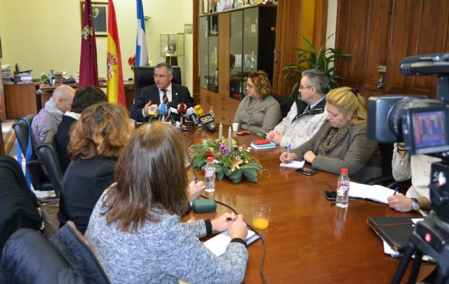 2013 en Águilas se posiciona como un año en el que ha bajado el paro y han concluido obras como El Placetón y La Casa de Cultura - 1, Foto 1
