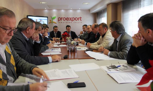 PROEXPORT evalúa con el presidente de CROEM el estado de las exportaciones y la producción hortofrutícola regional - 2, Foto 2