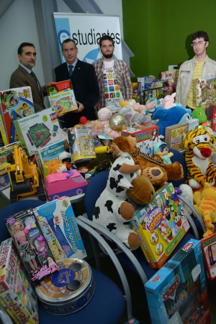 El Ayuntamiento inicia en la UPCT la recogida de juguetes solidarios - 2, Foto 2