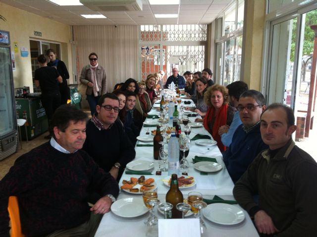 Inmaculada García agradece su labor a los colaboradores de la emisora de radio municipal - 1, Foto 1