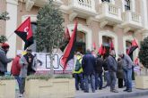 Transcurso de la jornada de huelga en los ferrocarriles y Unipost en Murcia