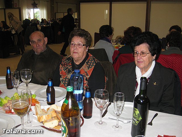 La Asociacin de Amas de Casa y Usuarios “Las Tres Avemaras” celebr una comida de convivencias, con motivo de las fiestas navideñas - 4