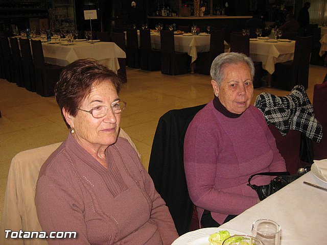 La Asociacin de Amas de Casa y Usuarios “Las Tres Avemaras” celebr una comida de convivencias, con motivo de las fiestas navideñas - 8