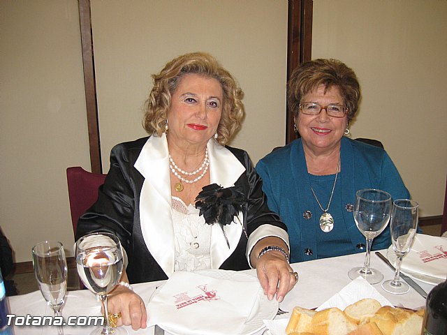 La Asociacin de Amas de Casa y Usuarios “Las Tres Avemaras” celebr una comida de convivencias, con motivo de las fiestas navideñas - 13