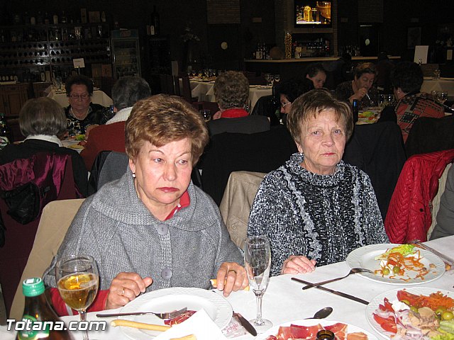 La Asociacin de Amas de Casa y Usuarios “Las Tres Avemaras” celebr una comida de convivencias, con motivo de las fiestas navideñas - 14