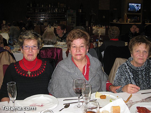 La Asociacin de Amas de Casa y Usuarios “Las Tres Avemaras” celebr una comida de convivencias, con motivo de las fiestas navideñas - 19