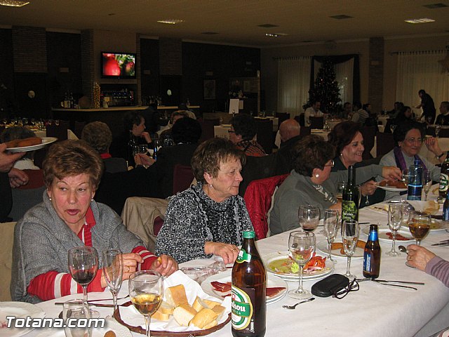 La Asociacin de Amas de Casa y Usuarios “Las Tres Avemaras” celebr una comida de convivencias, con motivo de las fiestas navideñas - 26