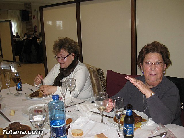 La Asociacin de Amas de Casa y Usuarios “Las Tres Avemaras” celebr una comida de convivencias, con motivo de las fiestas navideñas - 29