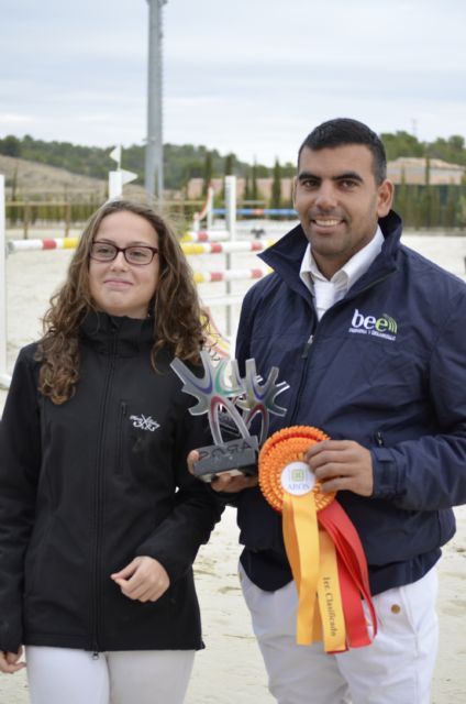 El jinete murciano Martínez Bastida gana la Prueba grande de Club Aros - 1, Foto 1