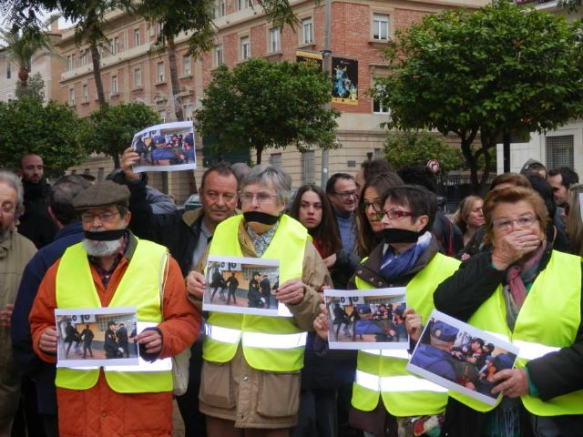Crónica concentración-rueda prensa por los detenidos el 14-d - 5, Foto 5