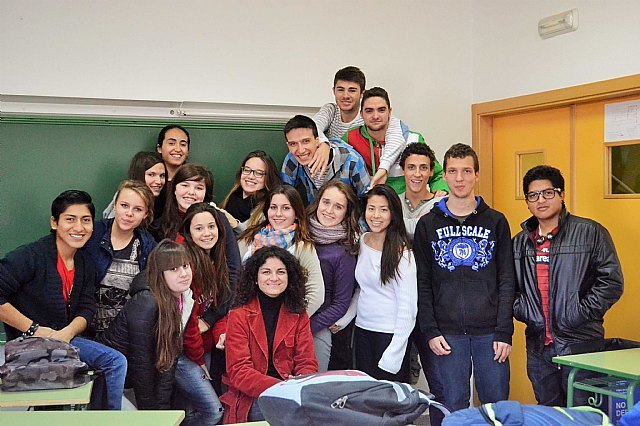 Alumnos del Prado Mayor representan la obra original e inédita Juicio oral contra Bernarda Alba - 2, Foto 2