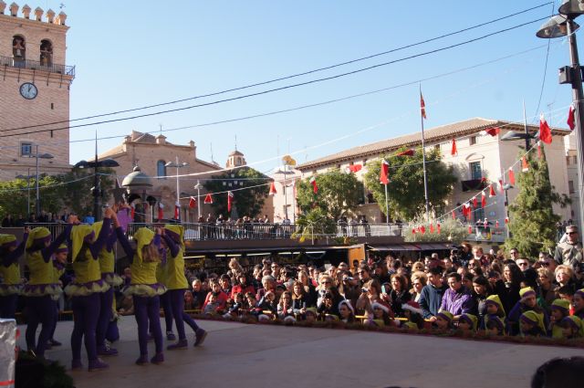 Papa Noël llega a Totana sumido en un espectáculo de música y animación - 2, Foto 2