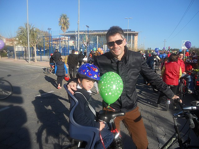 Ms de 700 personas participan en familia en el 