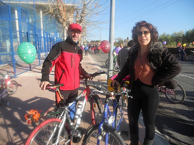 Ms de 700 personas participan en familia en el 