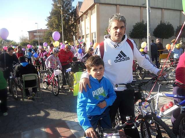 Ms de 700 personas participan en familia en el 