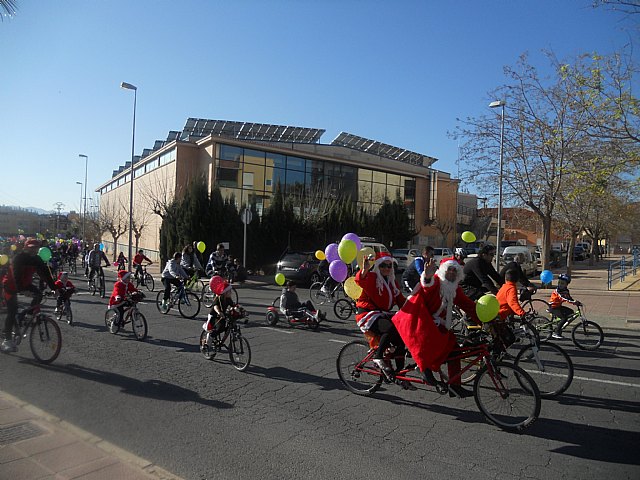 Ms de 700 personas participan en familia en el 