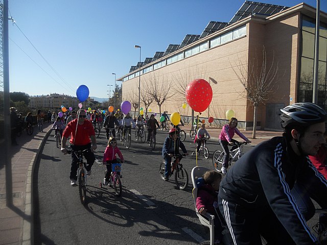 Ms de 700 personas participan en familia en el 