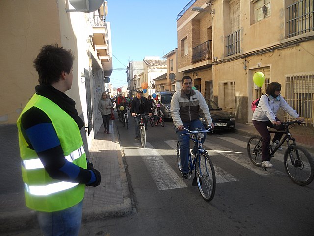 Ms de 700 personas participan en familia en el 