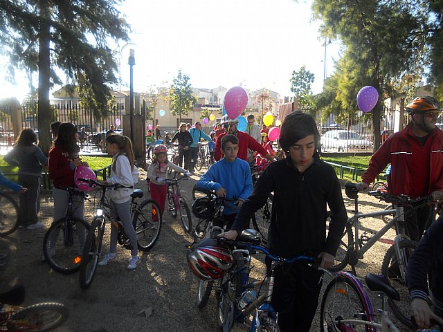 Ms de 700 personas participan en familia en el 